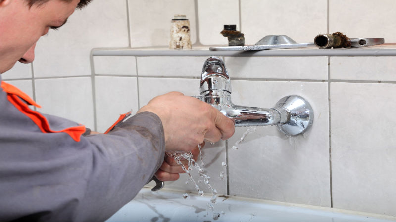 What to Expect When Working with the Best Monroeville Plumbers